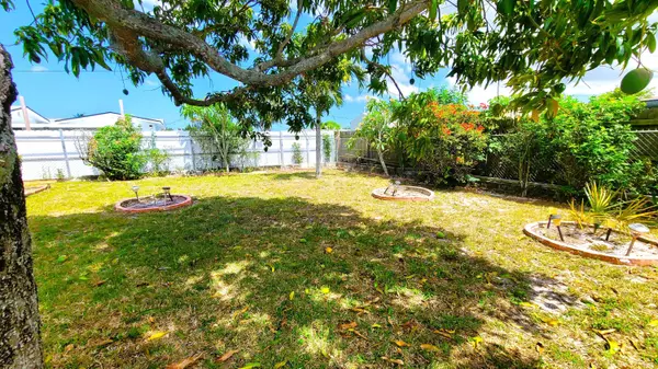 5870 Tarragon DR, West Palm Beach, FL 33415