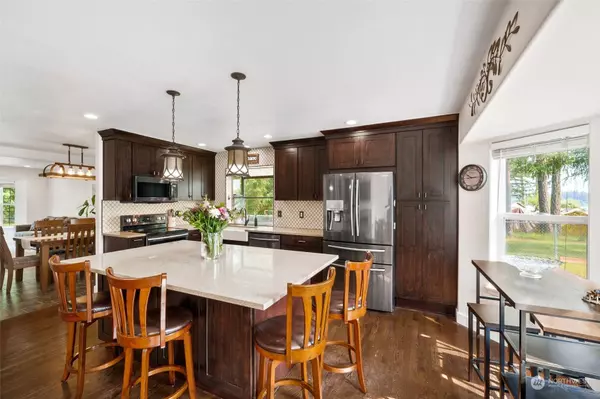 30808 228th AVE SE, Black Diamond, WA 98010