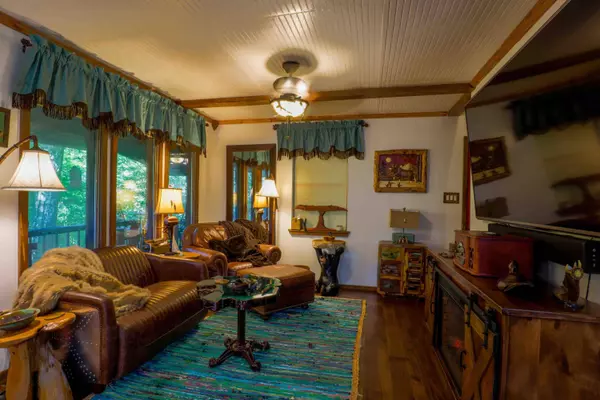 82 Landing Rd, Hattiesburg, MS 39401