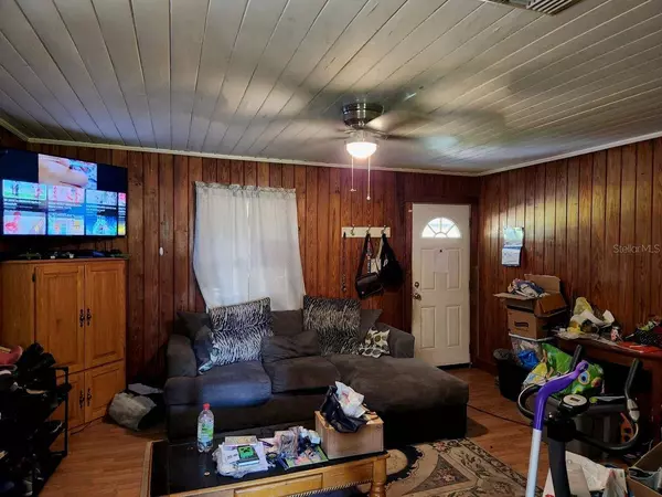 417 NW 1ST AVE, Williston, FL 32696