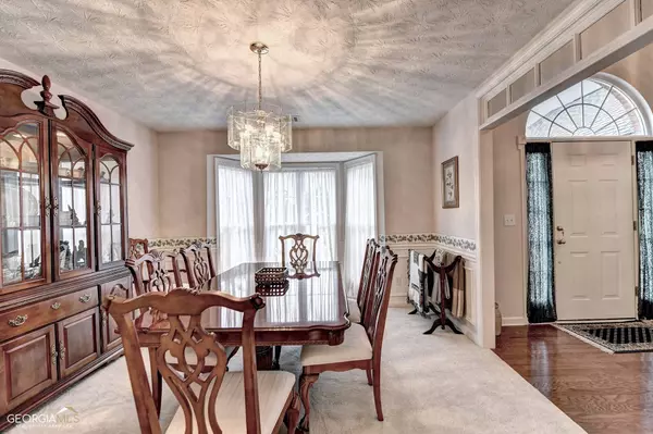 725 Madison TRCE, Lawrenceville, GA 30045