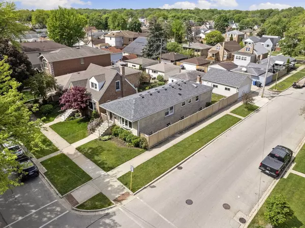 3858 N PITTSBURGH Avenue, Chicago, IL 60634