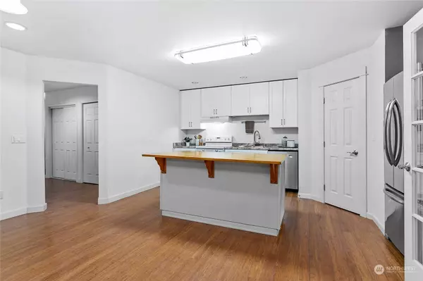 216 E Sunrise DR, Lynden, WA 98264