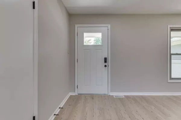 3026 San Jose DR, Greenwood, IN 46143