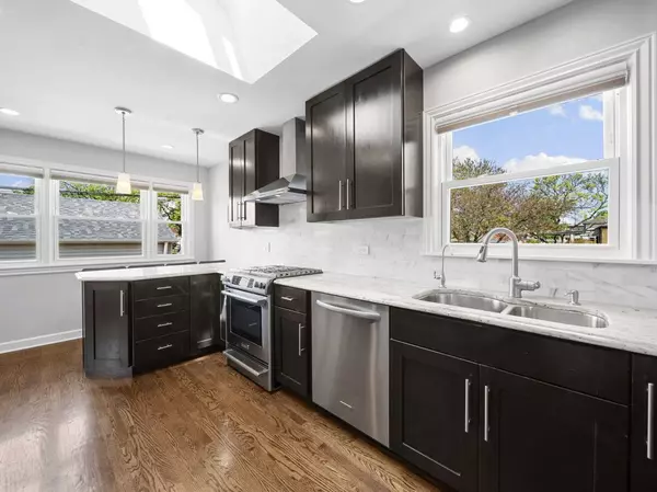 3858 N PITTSBURGH Avenue, Chicago, IL 60634