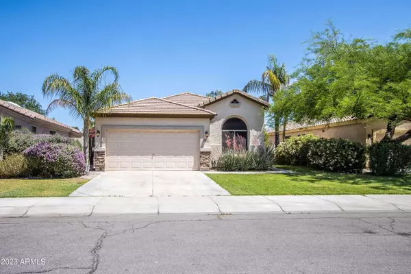 956 W DESERT BROOM Court, Chandler, AZ 85248