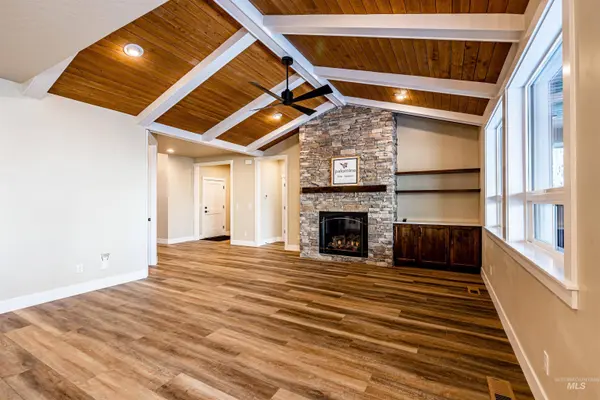 3336 Whitefield Ln, Mccall, ID 83638