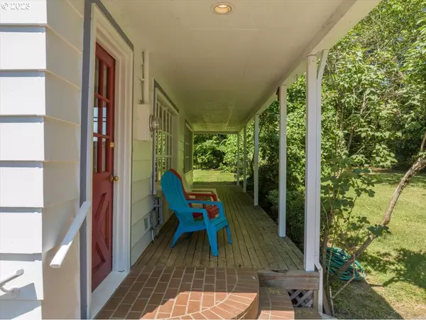 2300 CHILDS RD, Lake Oswego, OR 97034