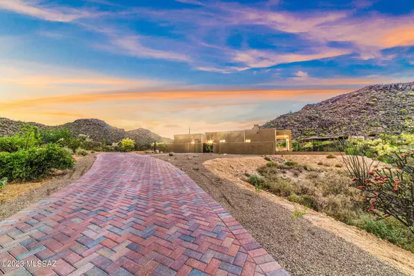 13769 N Cactus Valley Court, Marana, AZ 85658