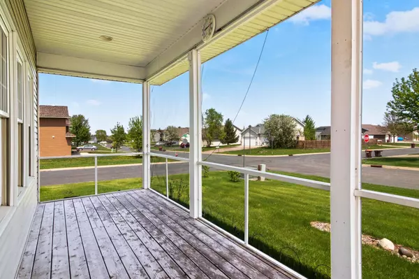 153 Summerfield DR, Waverly, MN 55390