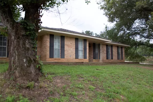 16606 Par Road, Gladewater, TX 75647