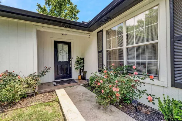 1562 CR 4912, Troup, TX 75789