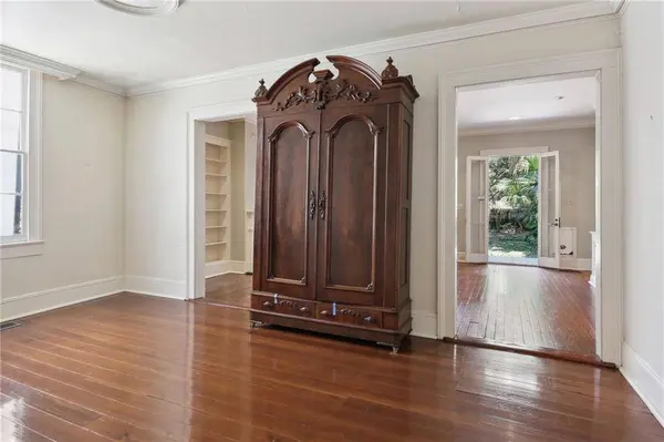 4917 CARONDELET ST, New Orleans, LA 70115