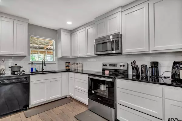 1562 CR 4912, Troup, TX 75789