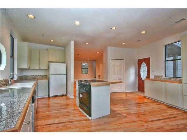 3001 Riviera RD, Austin, TX 78733