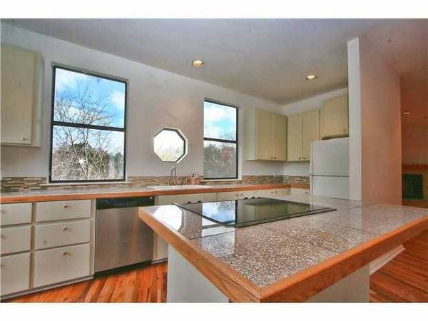 3001 Riviera RD, Austin, TX 78733