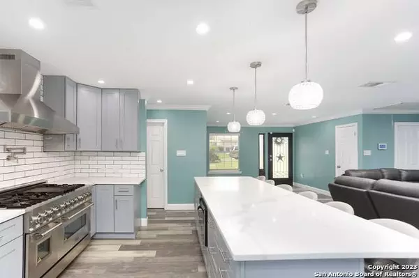 826 ROBINAIR DR, San Antonio, TX 78245-1264