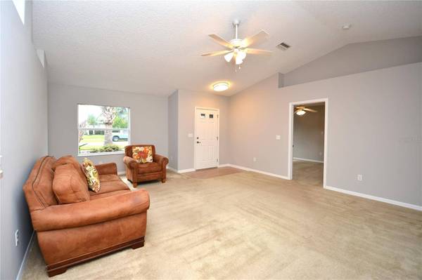 15 EDGEMONT LN, Palm Coast, FL 32164