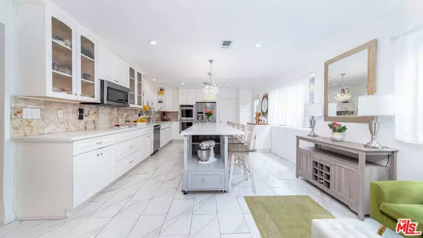 10203 Ruffner Ave, Granada Hills, CA 91343