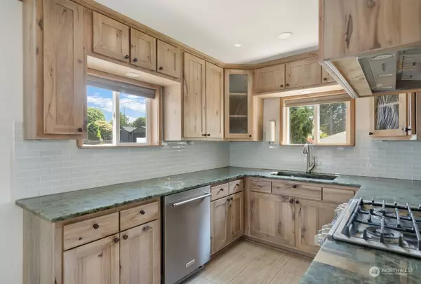 1402 Taylor ST, Milton, WA 98354