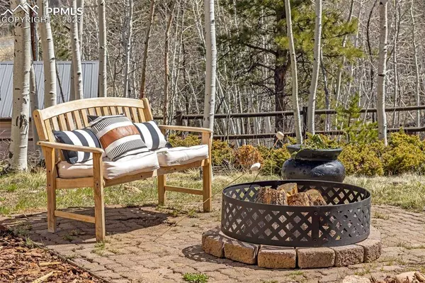 120 Broken Arrow PATH, Lake George, CO 80827