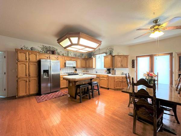 2371 W Orange Avenue, Porterville, CA 93257