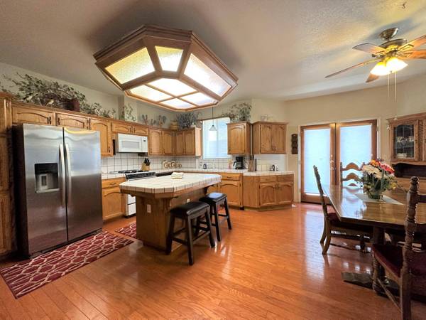 2371 W Orange Avenue, Porterville, CA 93257