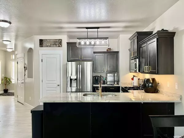 1603 N VENETIAN WAY, Saratoga Springs, UT 84045