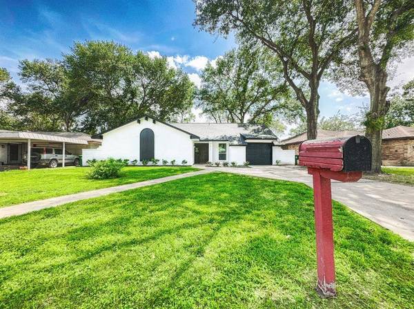 7611 Garsee DR, Houston, TX 77040