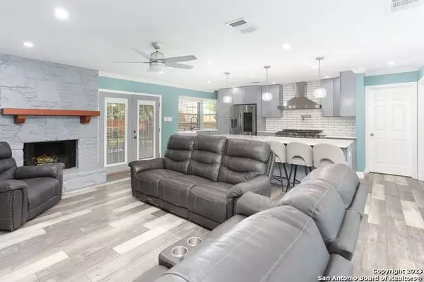 826 ROBINAIR DR, San Antonio, TX 78245-1264