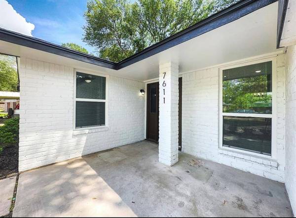 7611 Garsee DR, Houston, TX 77040