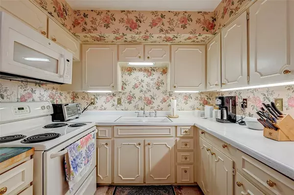 5050 Ambassador WAY #118, Houston, TX 77056