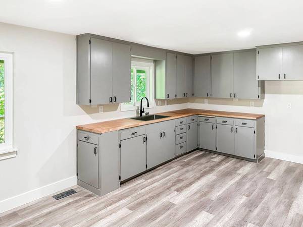 11896 Nancy LN, Grass Valley, CA 95945