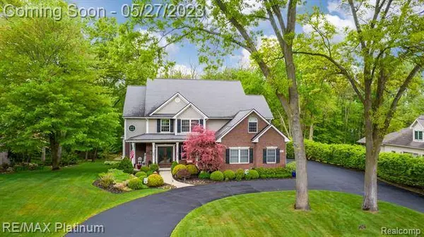 9113 Blue Ridge Drive, Brighton, MI 48116