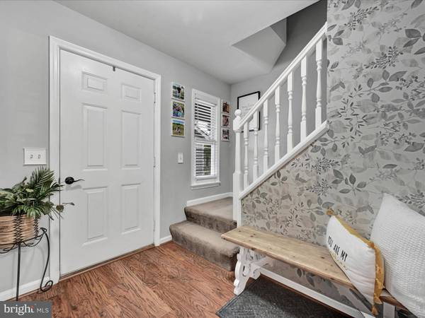 11 NOTTINGHAM DR, Mechanicsburg, PA 17050