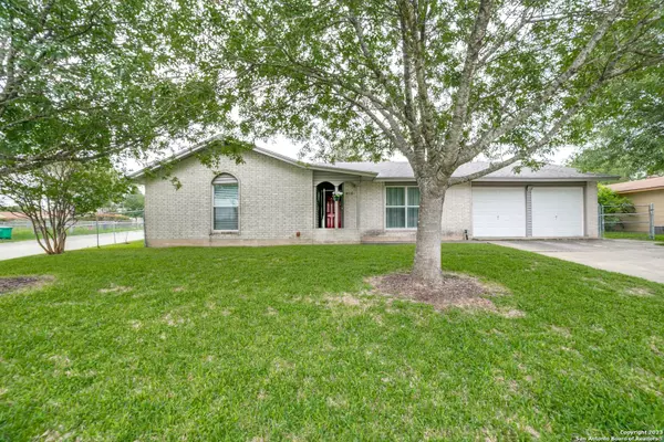 438 SOLAR DR, San Antonio, TX 78227-3833