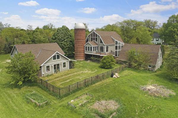 10616 CHARLES RD, Woodstock, IL 60098