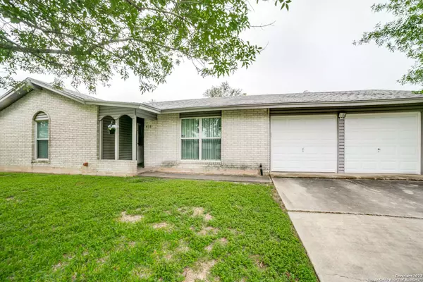 438 SOLAR DR, San Antonio, TX 78227-3833