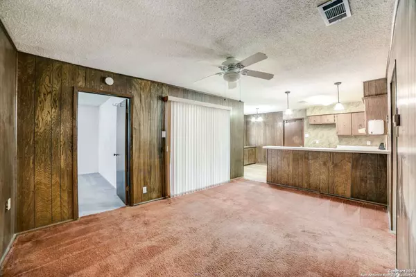 438 SOLAR DR, San Antonio, TX 78227-3833