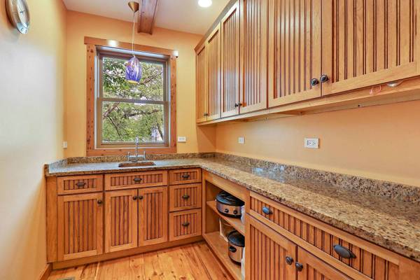 10616 CHARLES RD, Woodstock, IL 60098