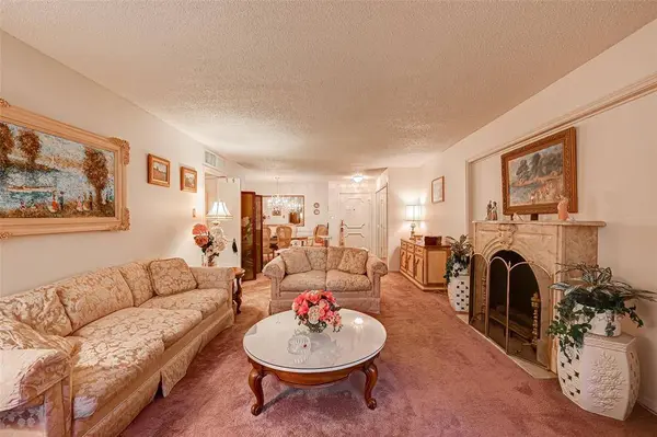 5050 Ambassador WAY #118, Houston, TX 77056