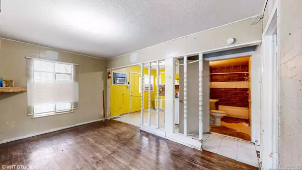 207 San Gabriel Ave, San Antonio, TX 78237