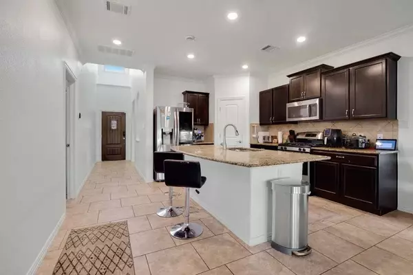 532 Rancho Verde DR, Leander, TX 78641