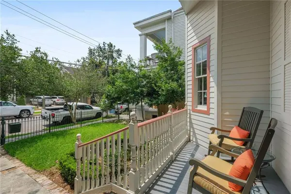 1516 CALHOUN ST, New Orleans, LA 70118