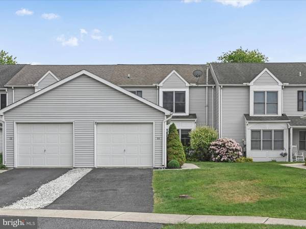 11 NOTTINGHAM DR, Mechanicsburg, PA 17050