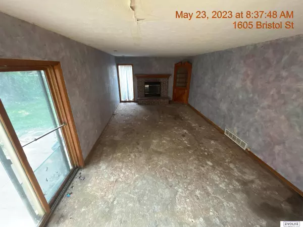 1605 Bristol Street, Papillion, NE 68046