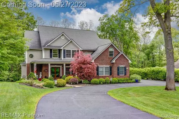 9113 Blue Ridge Drive, Brighton, MI 48116