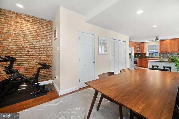 2118 E HUNTINGDON ST, Philadelphia, PA 19125