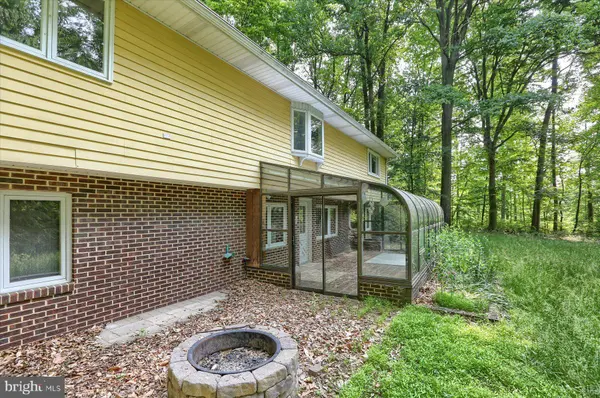 950 S MOUNTAIN RD, Dillsburg, PA 17019