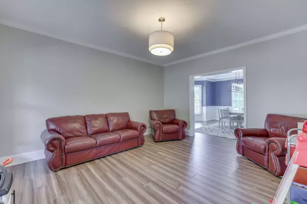 797 Old Eagle WAY, Greenwood, IN 46143